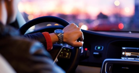 How much do driving lessons cost in the UK?