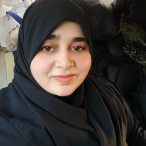 Hina M. - Tutor in Edgware