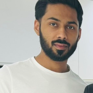 Abdullah S. - Tutor in Romford