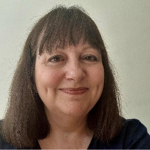 Linda K. - Tutor in Dorking